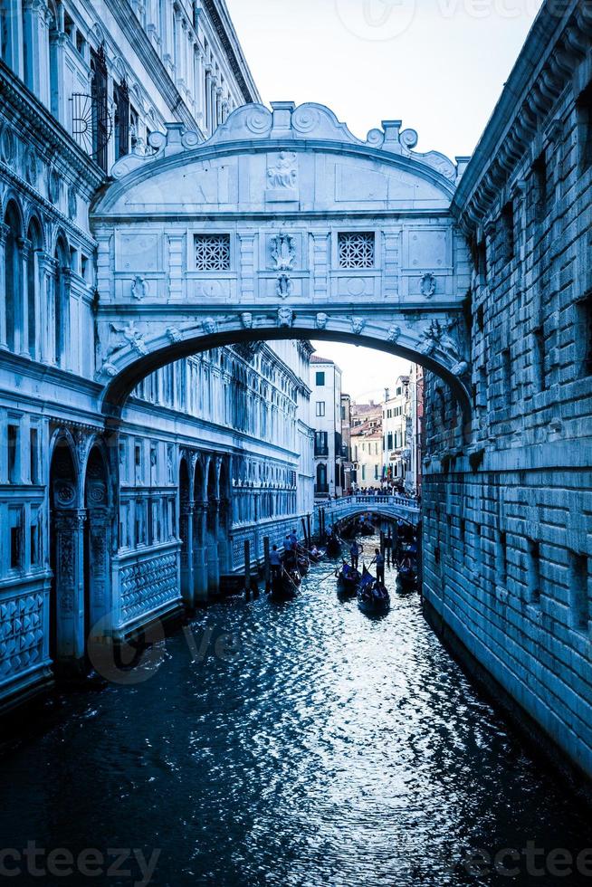 brug der zuchten in venetië foto