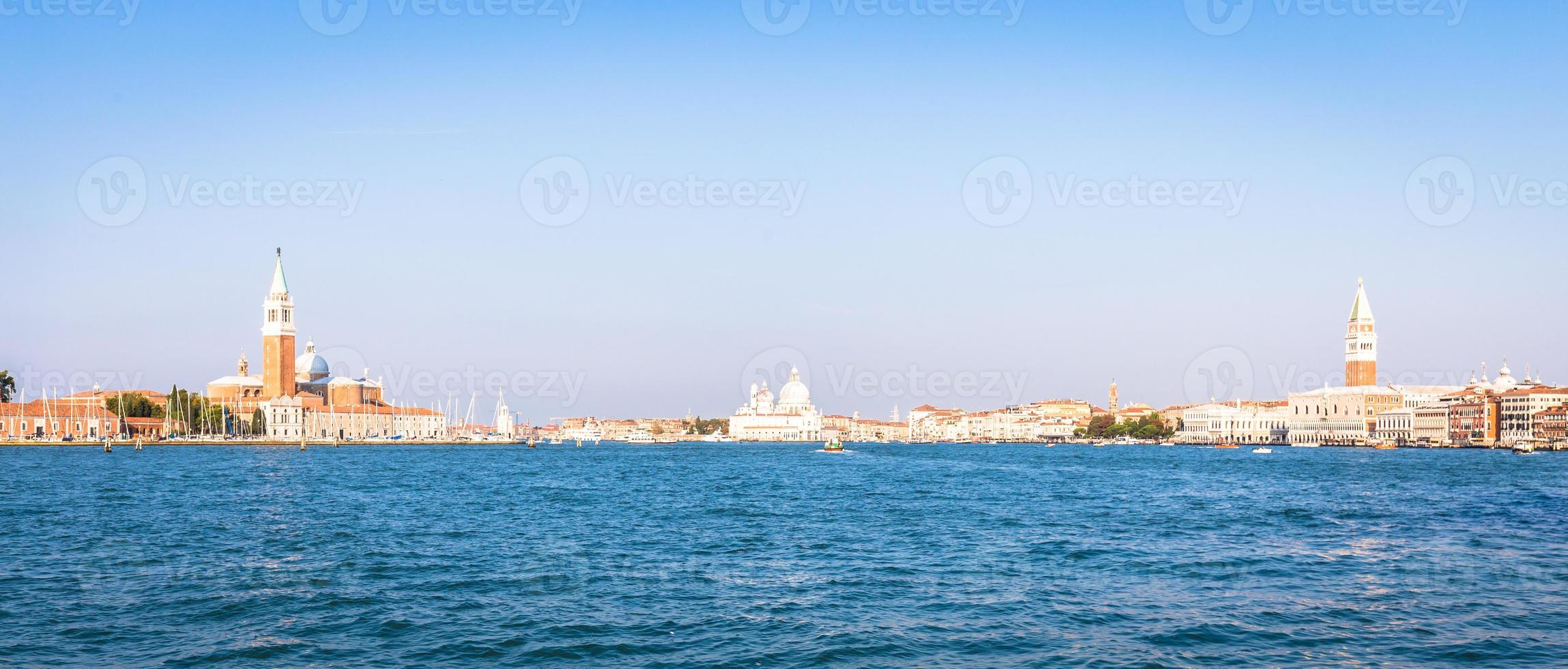 Venetië vanaf de waterkant foto