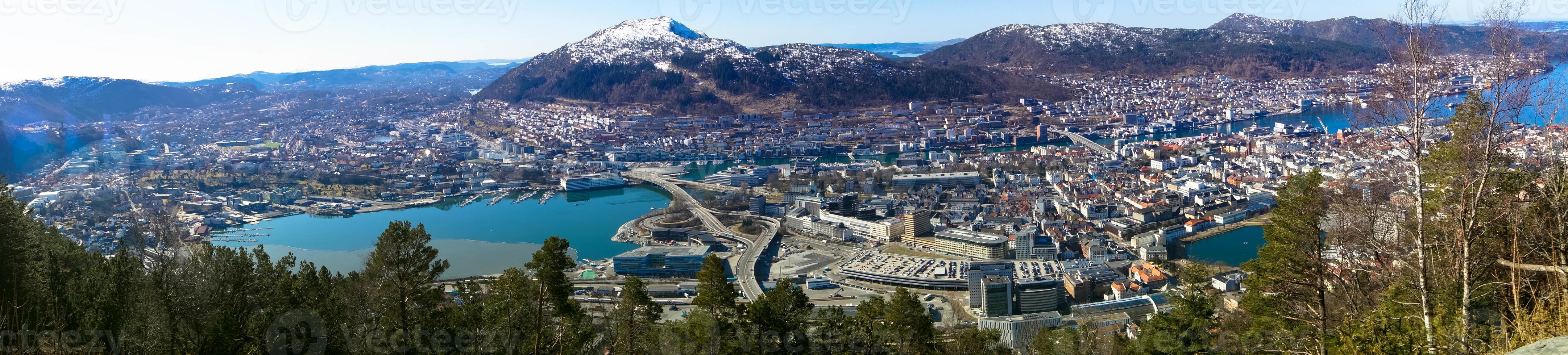 bergen vanuit het perspectief van mount floyen foto