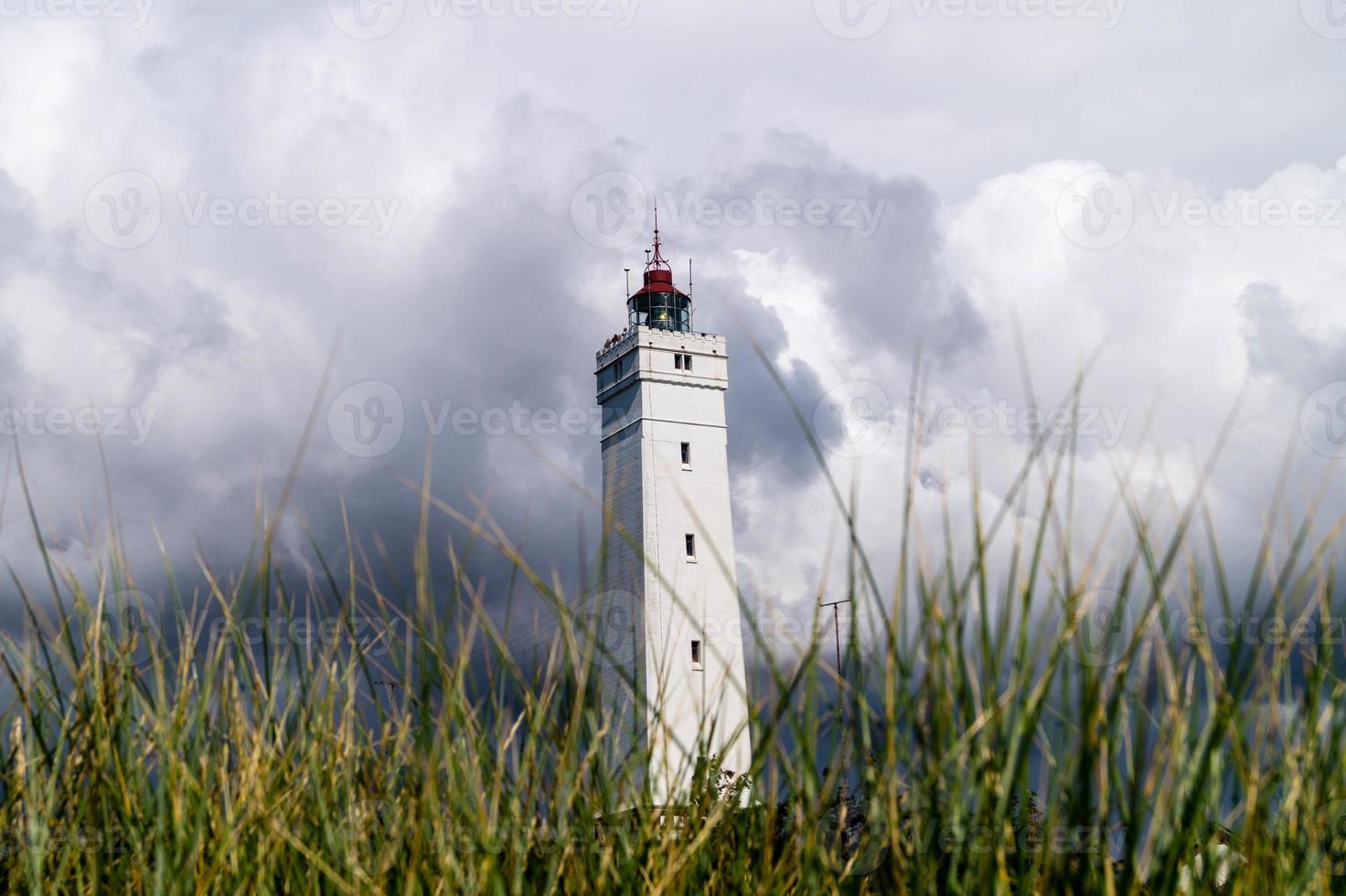 de vuurtoren blavandshuk fyr aan de westkust van denemarken foto