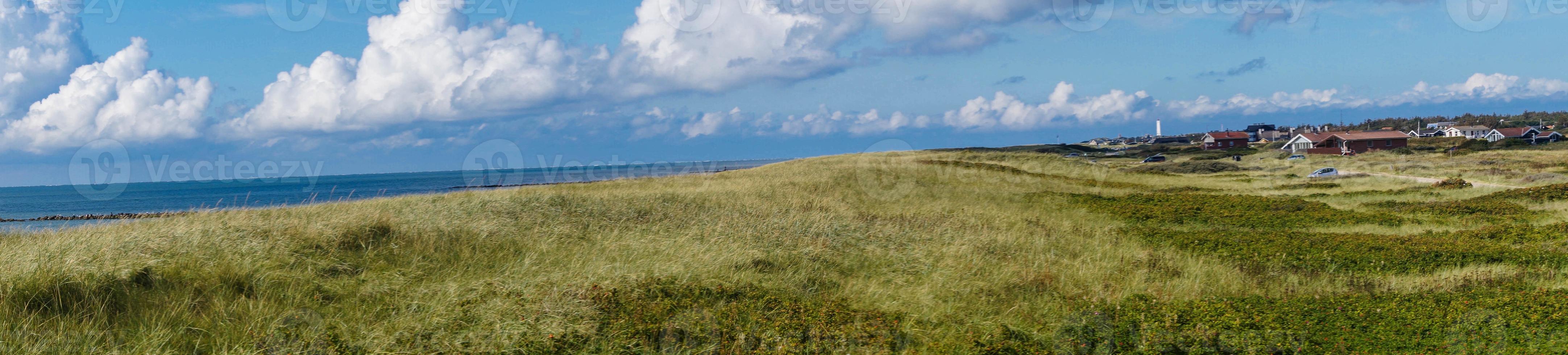 de vuurtoren blavandshuk fyr aan de westkust van denemarken foto