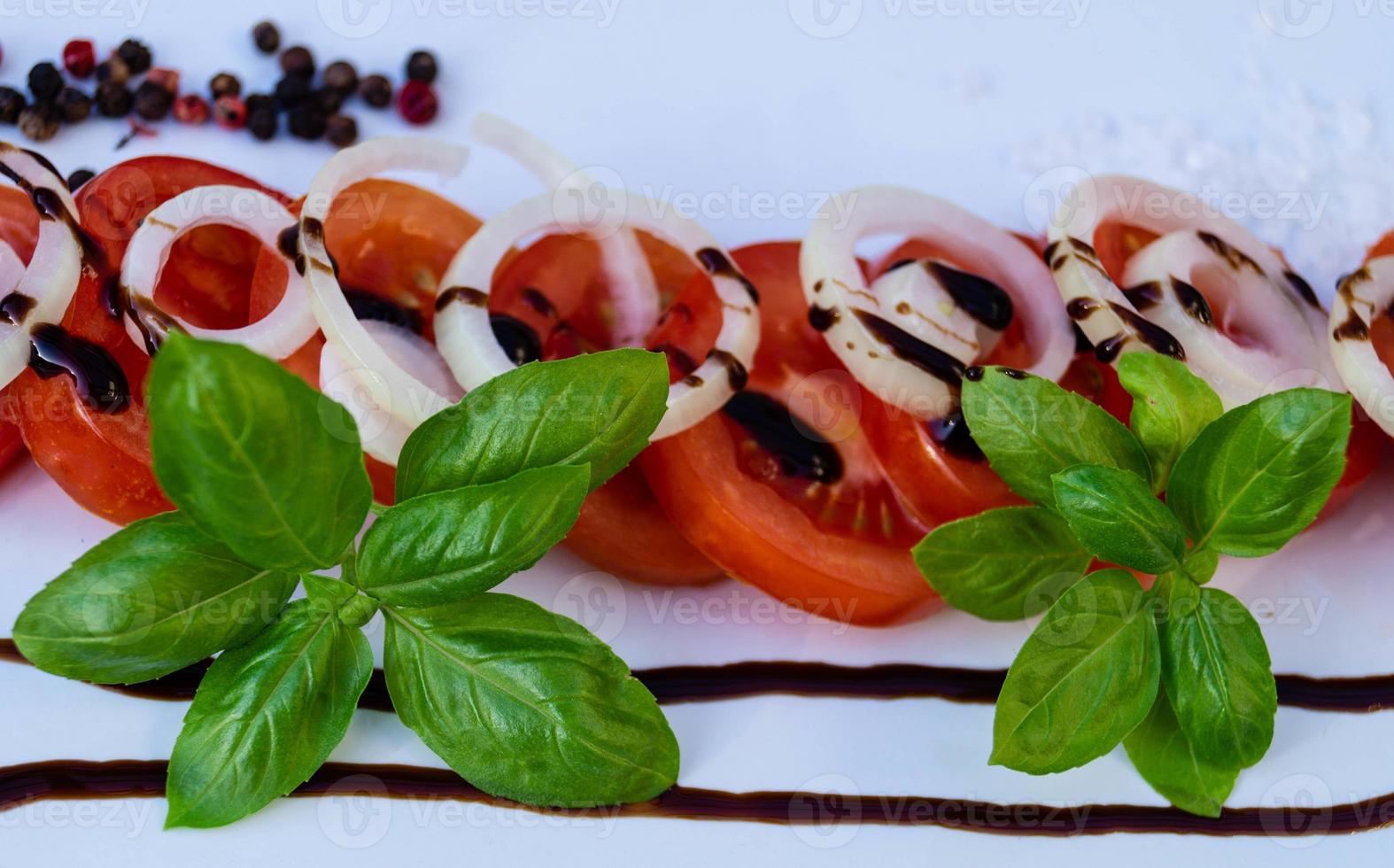 rode ronde tomaten solanum lycopersicum foto