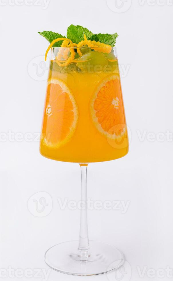 klassiek zomer mimosa's cocktail, met oranje sap foto