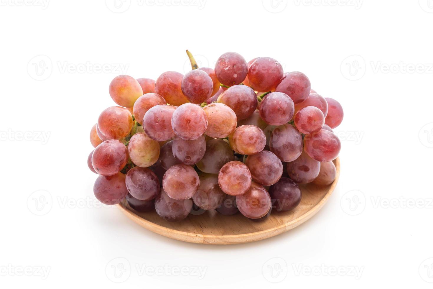 verse druiven op witte achtergrond foto