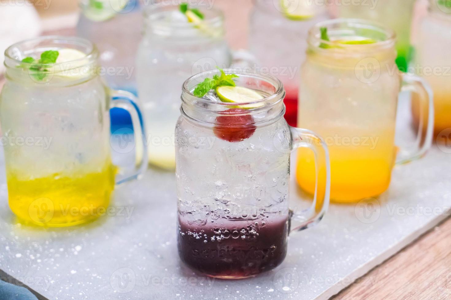 kleurrijke Italiaanse frisdrank foto