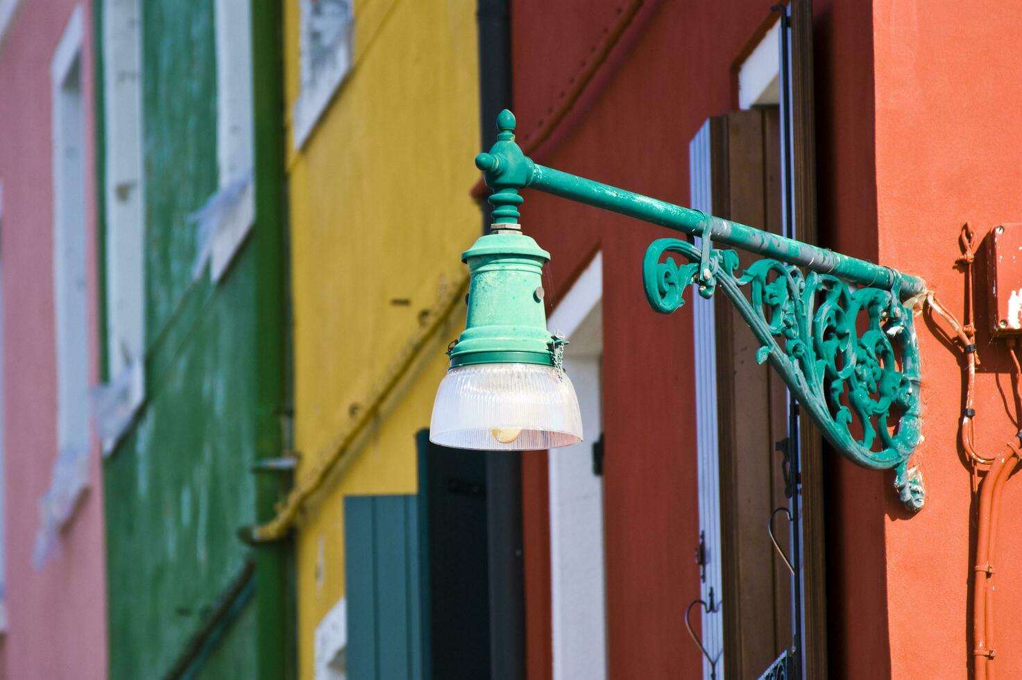 de kleuren van de stad van Burano Venetië foto
