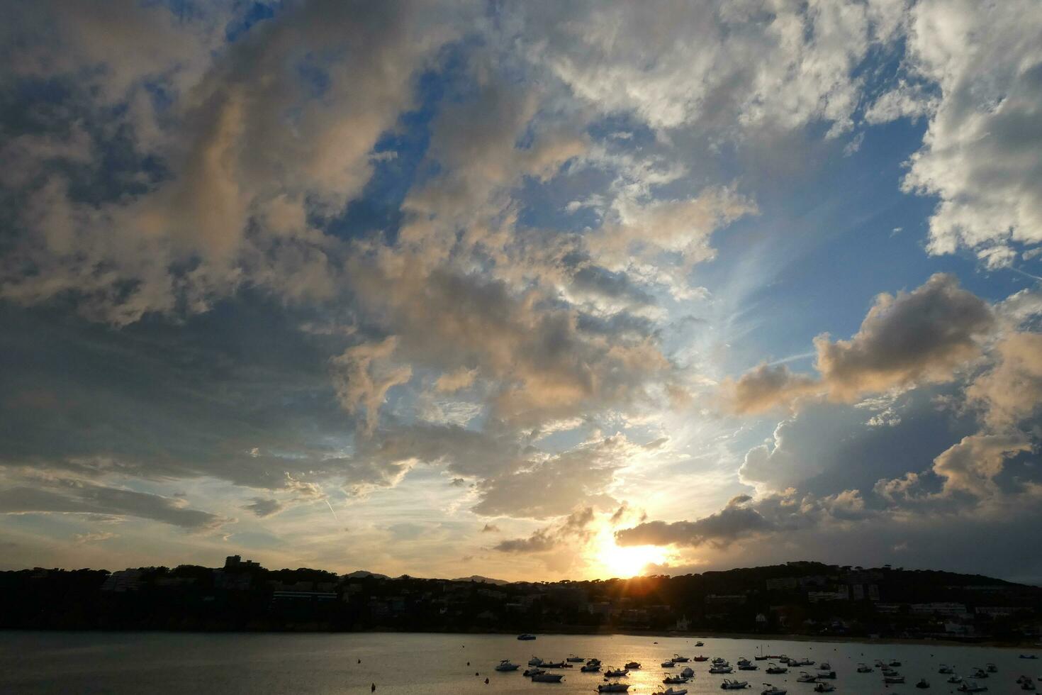 stranden van de costa bravoure, s'agaro, een stad- in de buurt sant feliu de guixolen en playa de aro foto