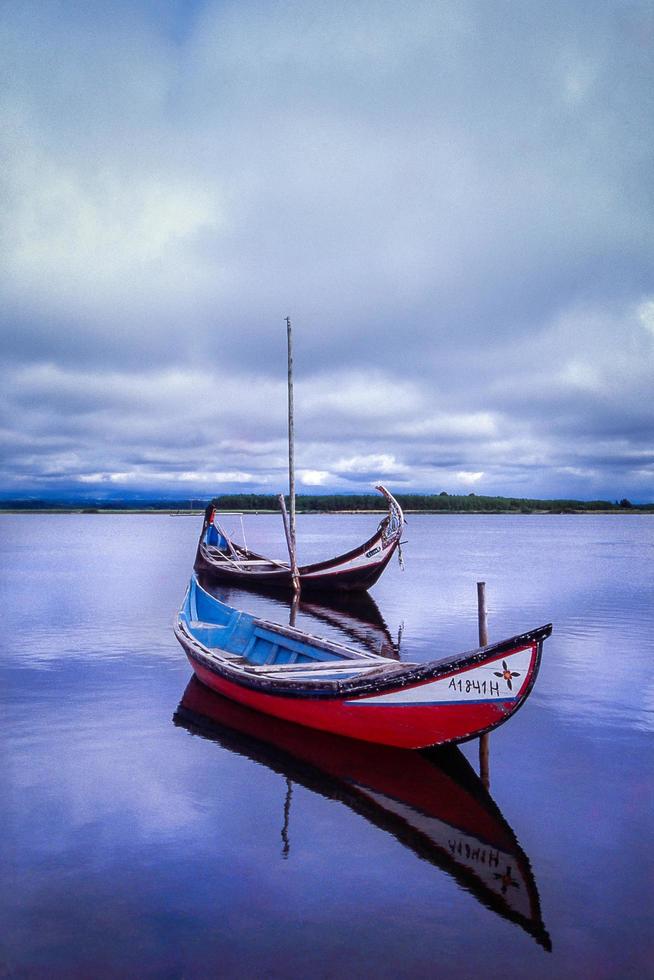 de boten genaamd moliceiros in aveiro, portugal foto