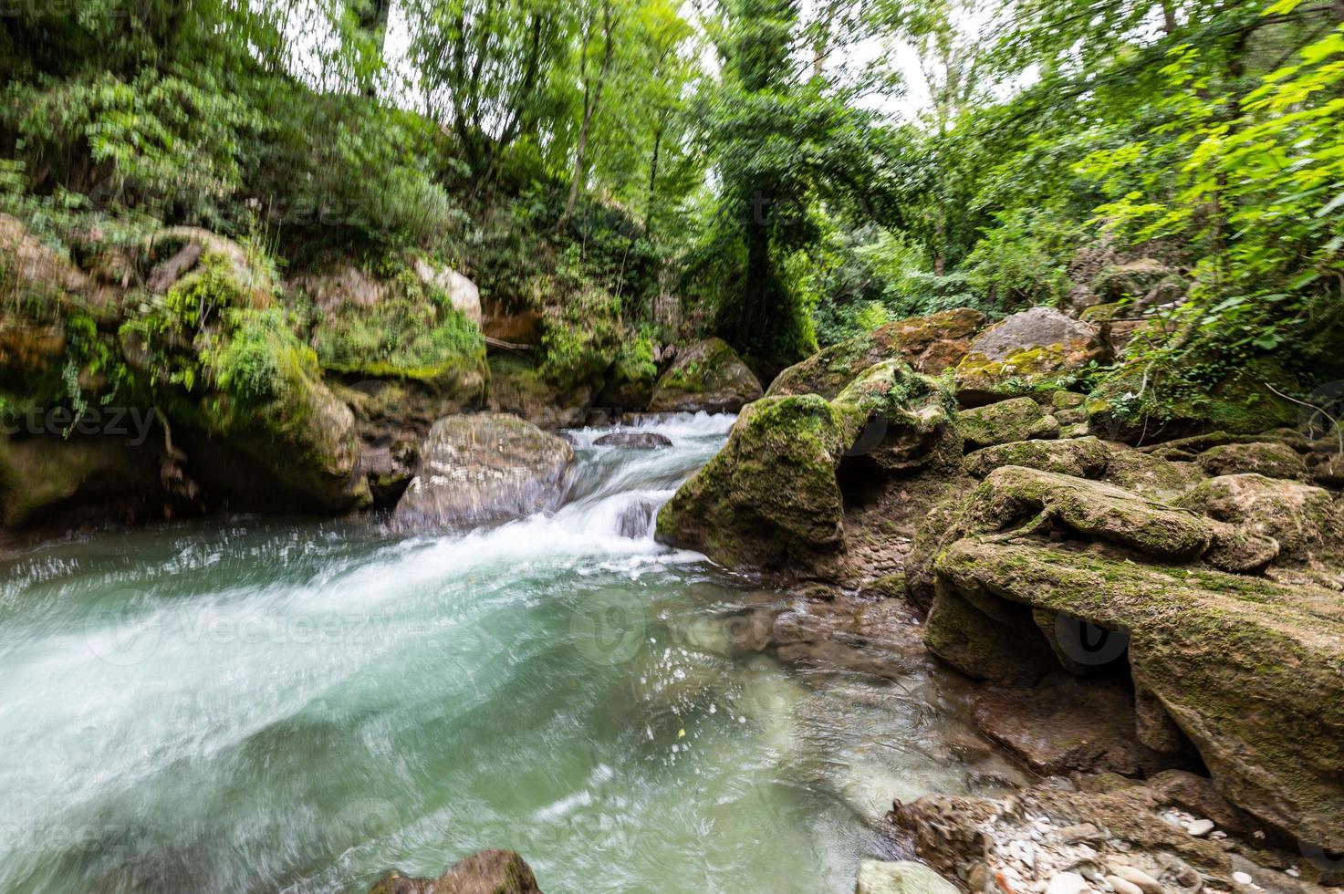 bleck rivier dopo waterval van marmer foto