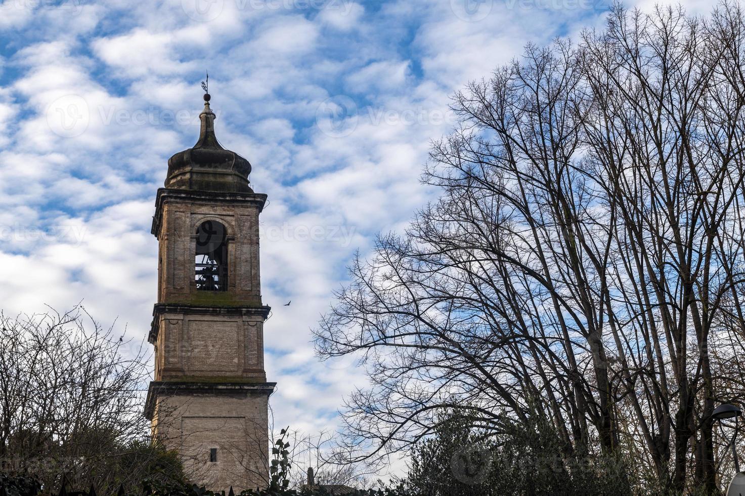 klokkentoren van de kathedraal van teni in het stotische deel van de stad foto