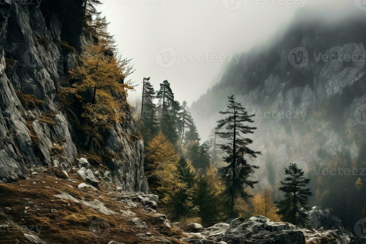 spookachtig herfst bergen gedekt in mist, creëren een mysterieus en griezelig atmosfeer. generatief ai foto