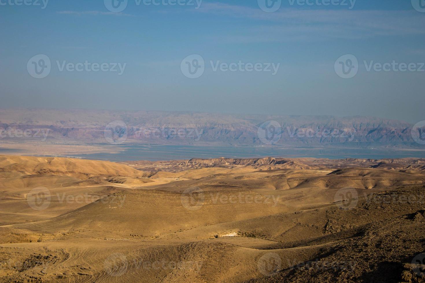 woestijnmening van de woestijn van Judea, israël foto