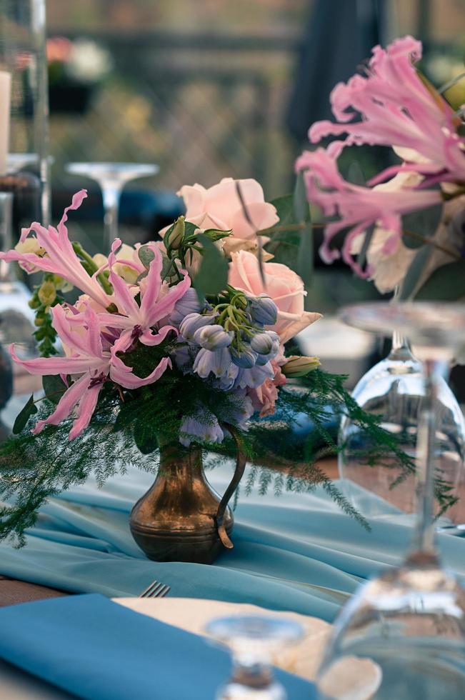 evenement decoratie setup, zomertijd, buitenshuis, blauw ontwerp foto