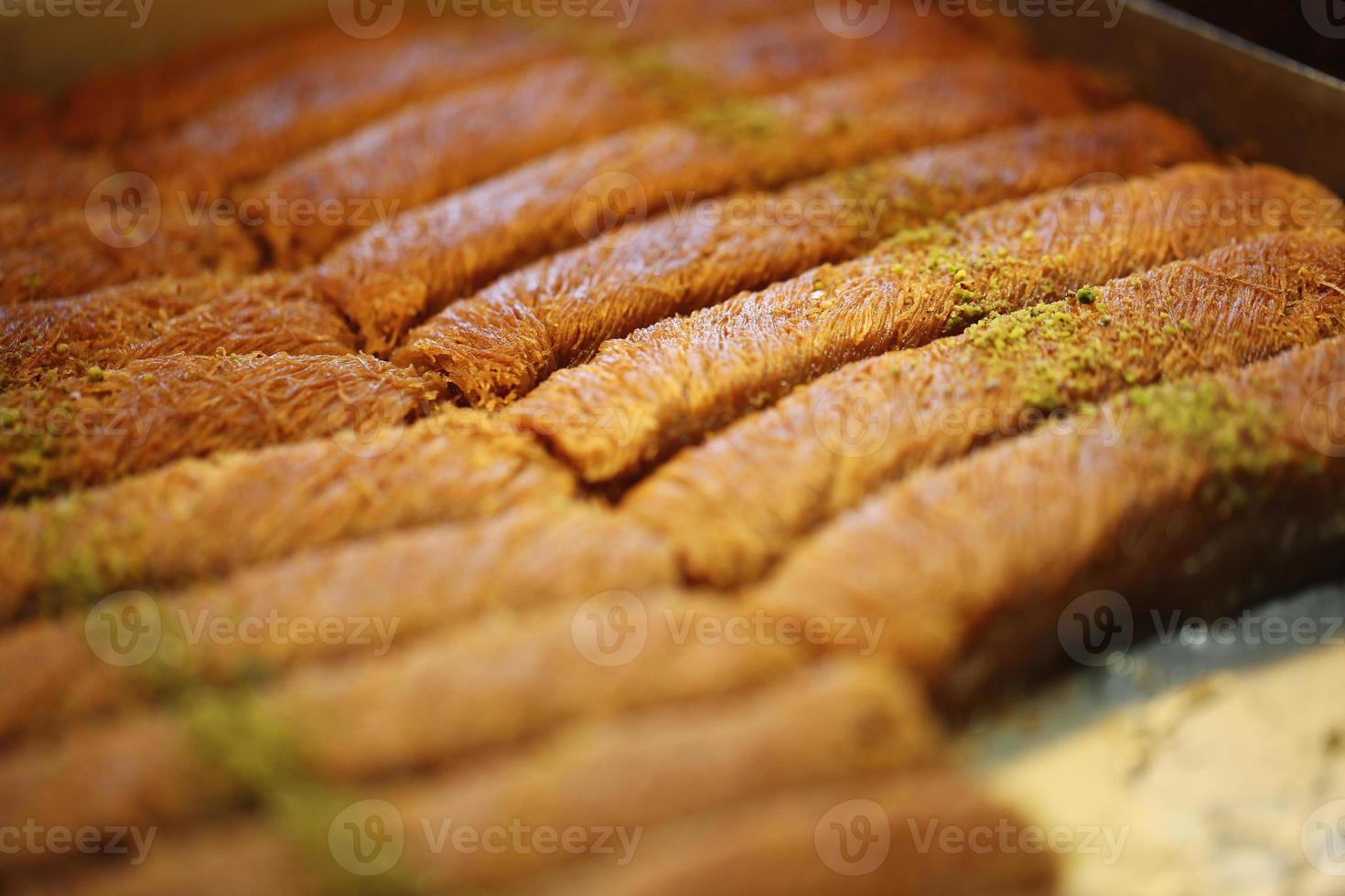 kadayifli birma walnoot, bakkerijproducten, gebak en bakkerij foto