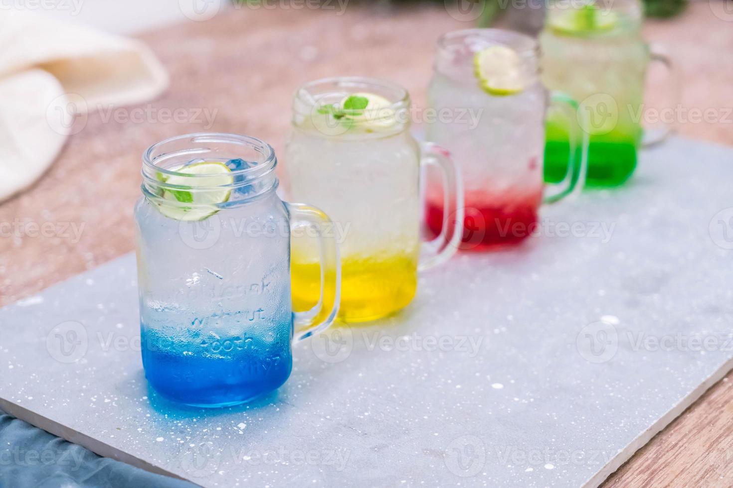 kleurrijke Italiaanse frisdrank foto