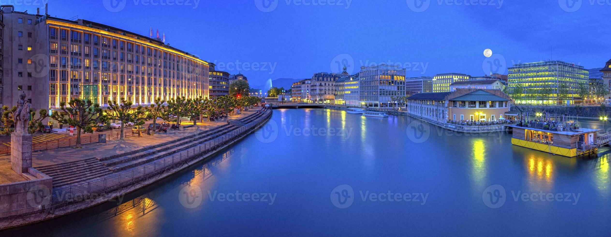 stedelijk visie met beroemd fontein en Rhône rivier, Genève, Zwitserland, hdr foto