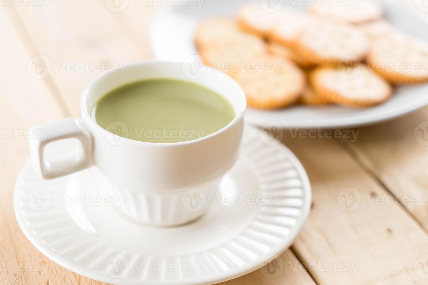 een kopje matcha latte groene thee foto