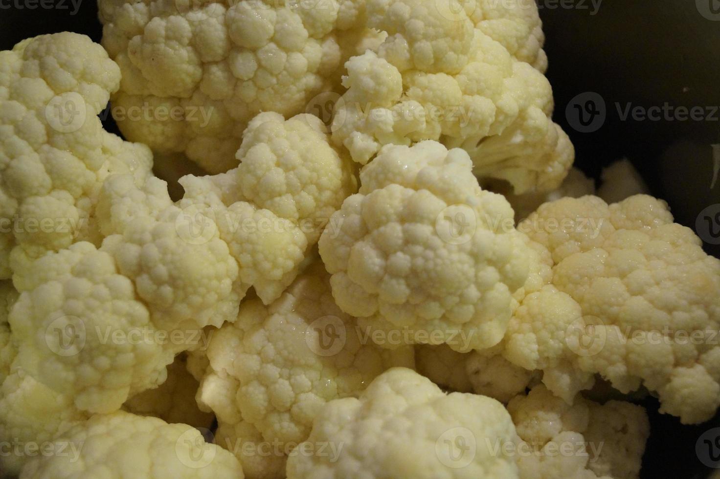 Gefrituurde Gehaktballetjes Met Gekookte Broccoli En Peterselie Aardappelen foto