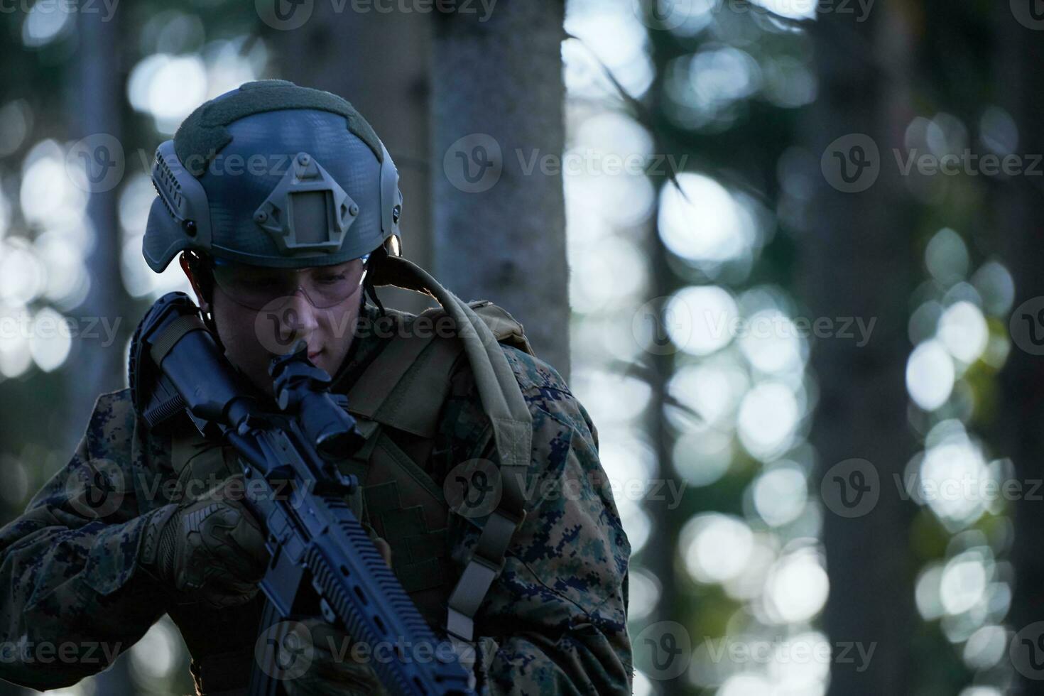 soldaat in actie foto