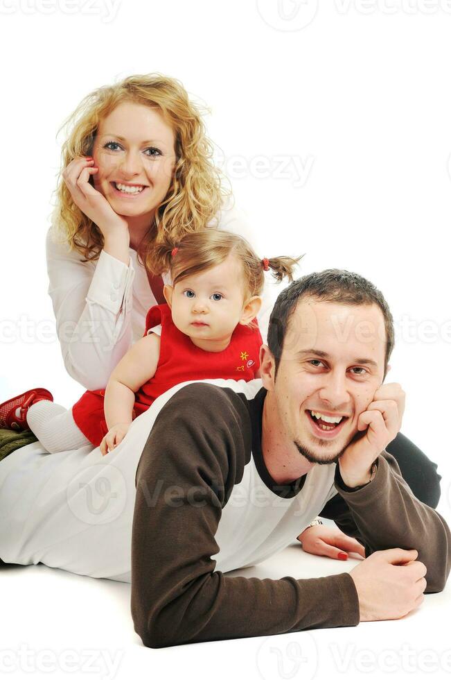 gelukkig jong familie samen in studio foto