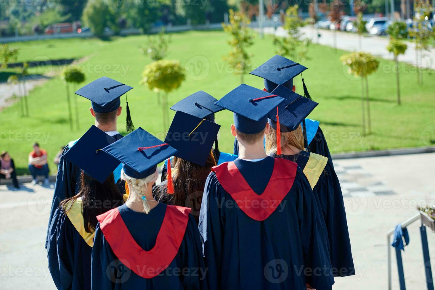 jong afgestudeerden studenten groep foto