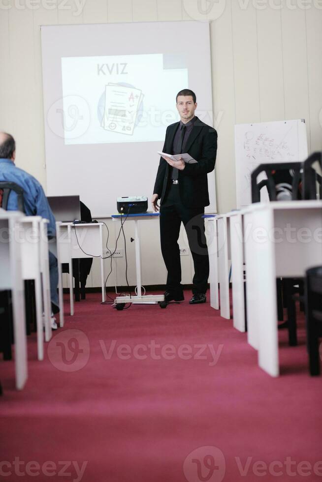 zakenman op seminar foto