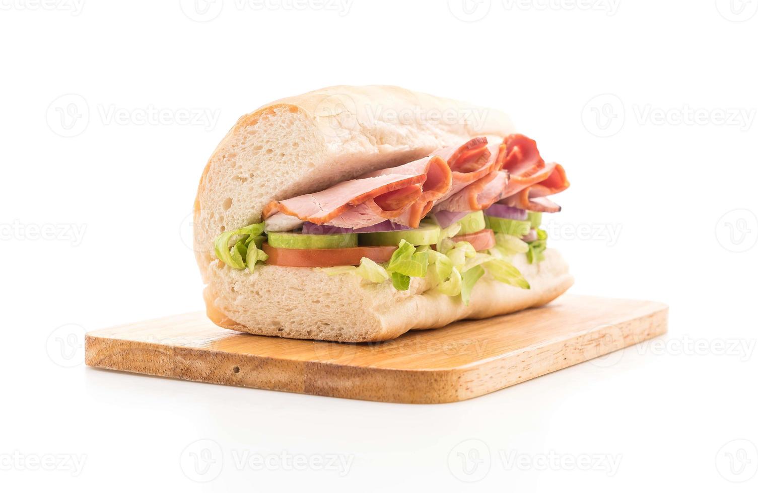 onderzeese sandwich met ham en salade foto