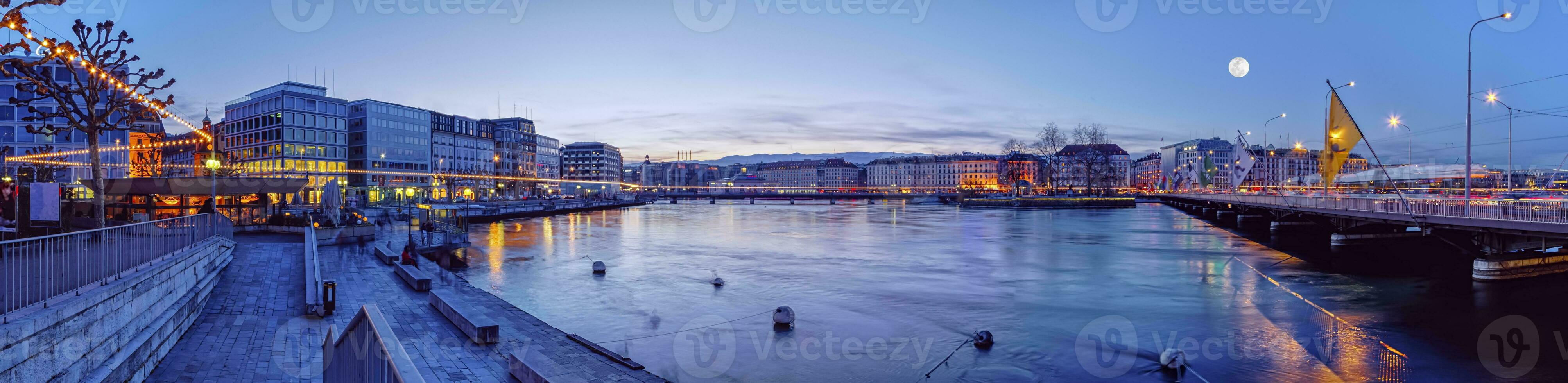 Mont Blanc brug en Rhône rivier, Genève, Zwitserland foto