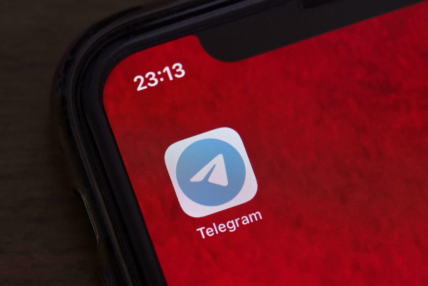 telegram mobiel toepassing Aan smartphone scherm foto