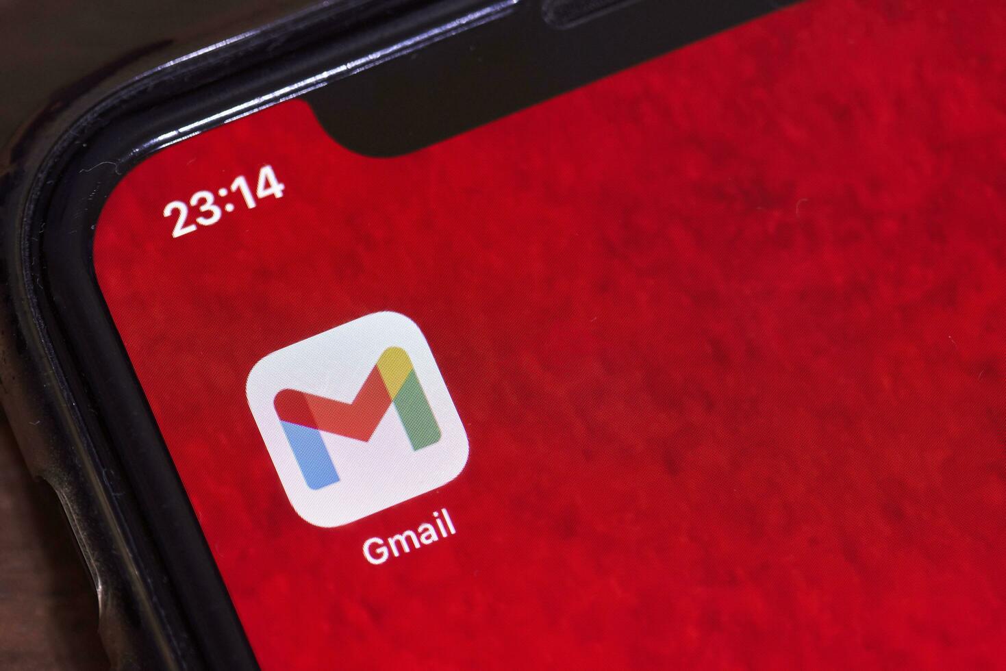 google mail of Gmail mobiel toepassing Aan smartphone scherm foto