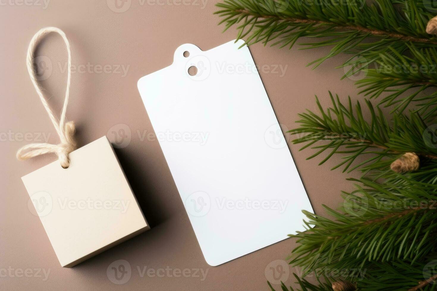 de lay-out van de wit kaart leugens Aan de nieuw jaar tafel met de takken van de Kerstmis boom. ai gegenereerd foto