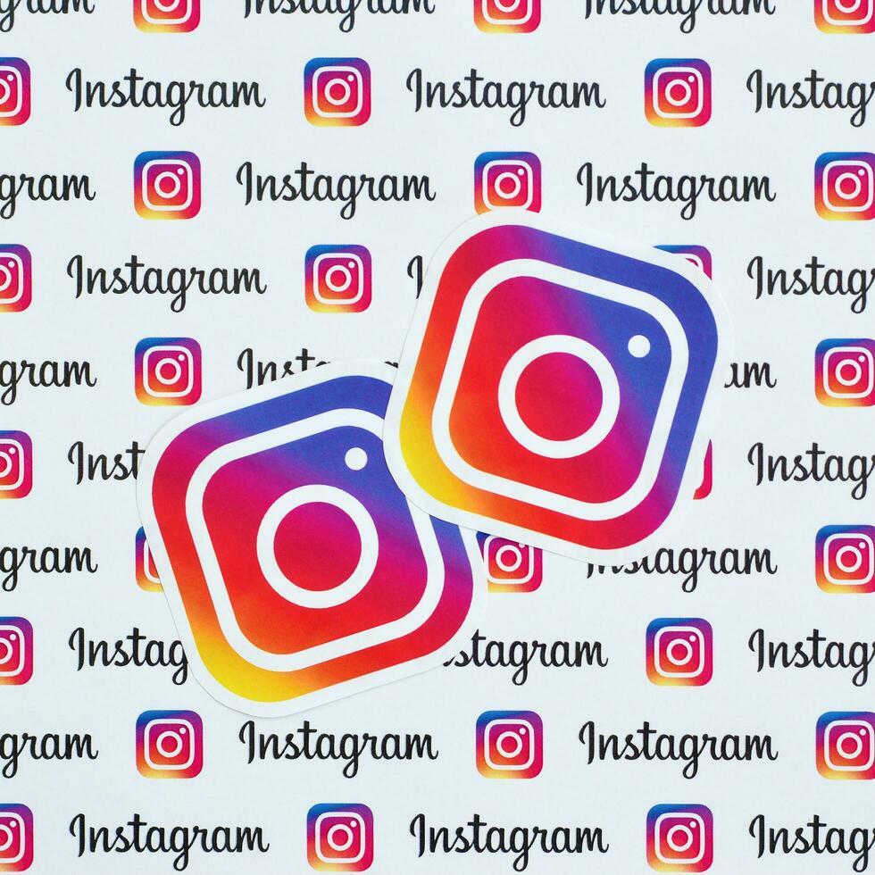 instagram patroon gedrukt Aan papier met klein instagram logos en inscripties. instagram is Amerikaans foto en video delen sociaal netwerken onderhoud eigendom door facebook