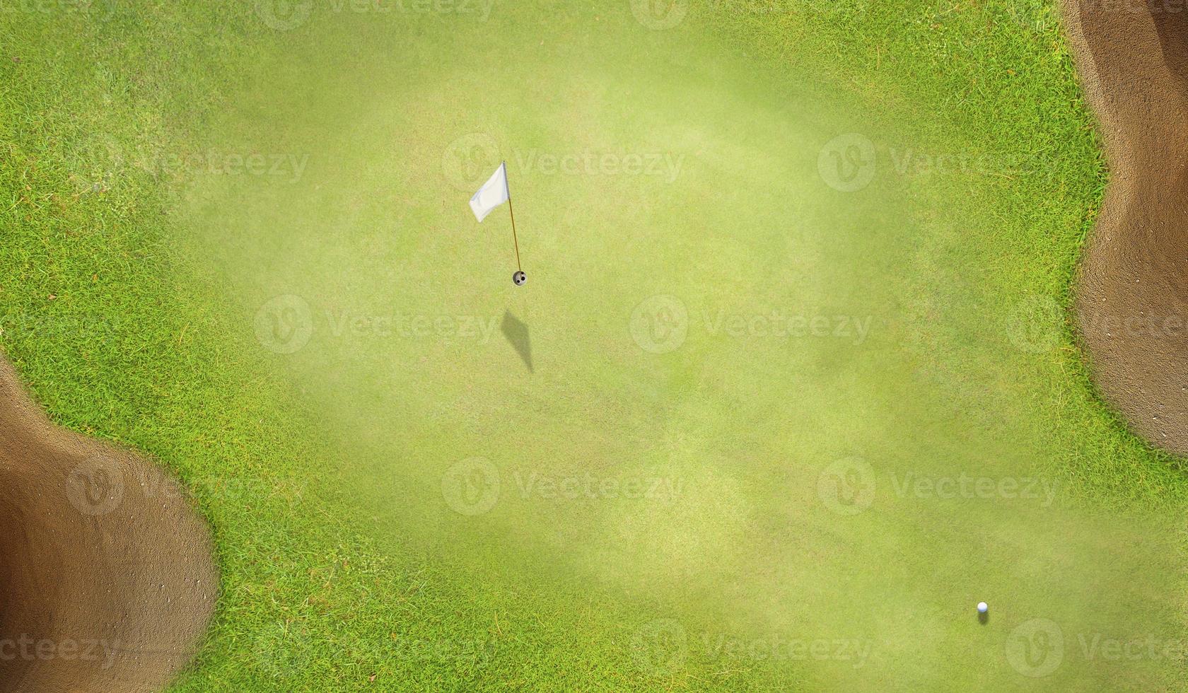 bovenaanzicht vanuit de lucht op de golfbaan foto