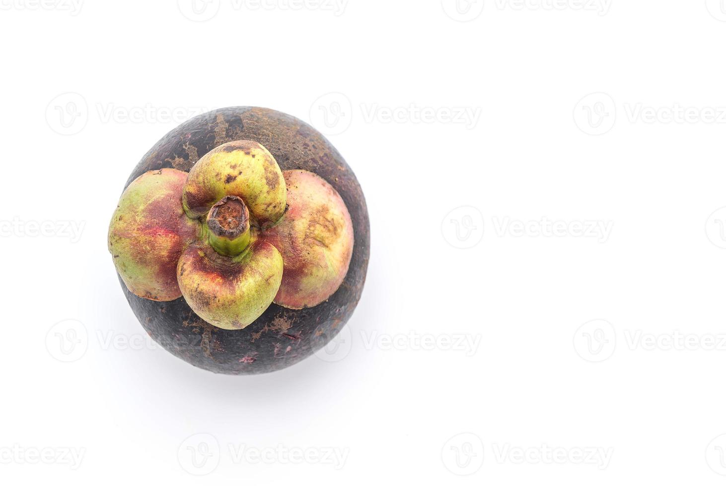 verse mangosteen op witte achtergrond foto