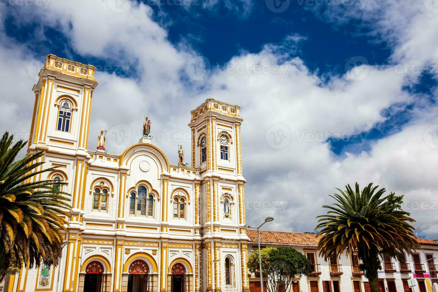 san Martin de tours kathedraal gelegen Bij de sogamoso stad centraal plein gebeld plein de la villa foto