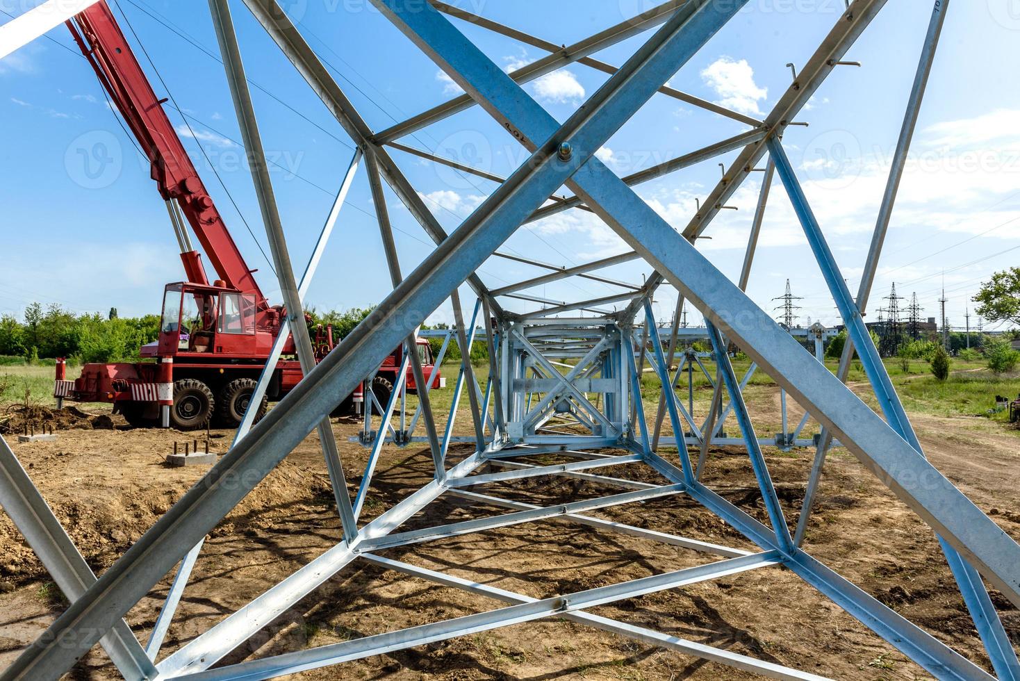 hoogspanning elektrische pilaar van onder foto