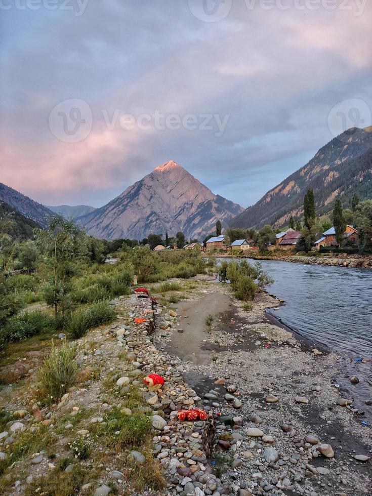 habba khatoon piek in neelum vallei gurez foto