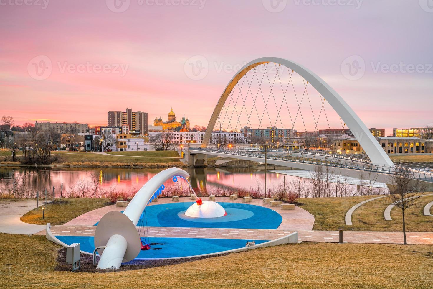 des moines iowa skyline in de VS. foto