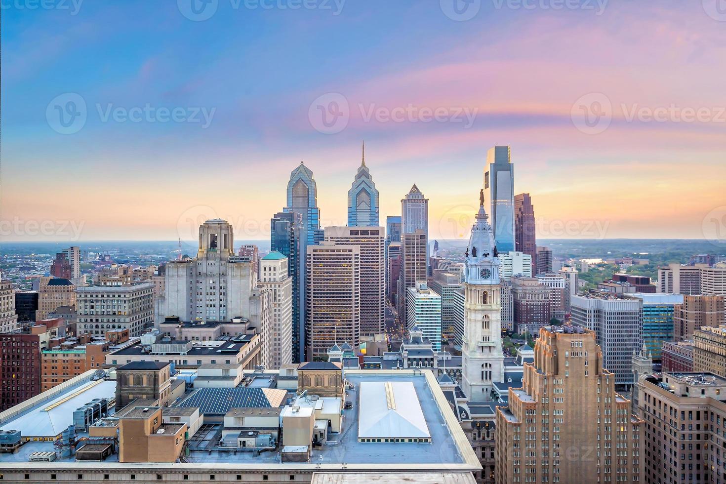 stadsgezicht van de skyline van de binnenstad van Philadelphia in Pennsylvania foto