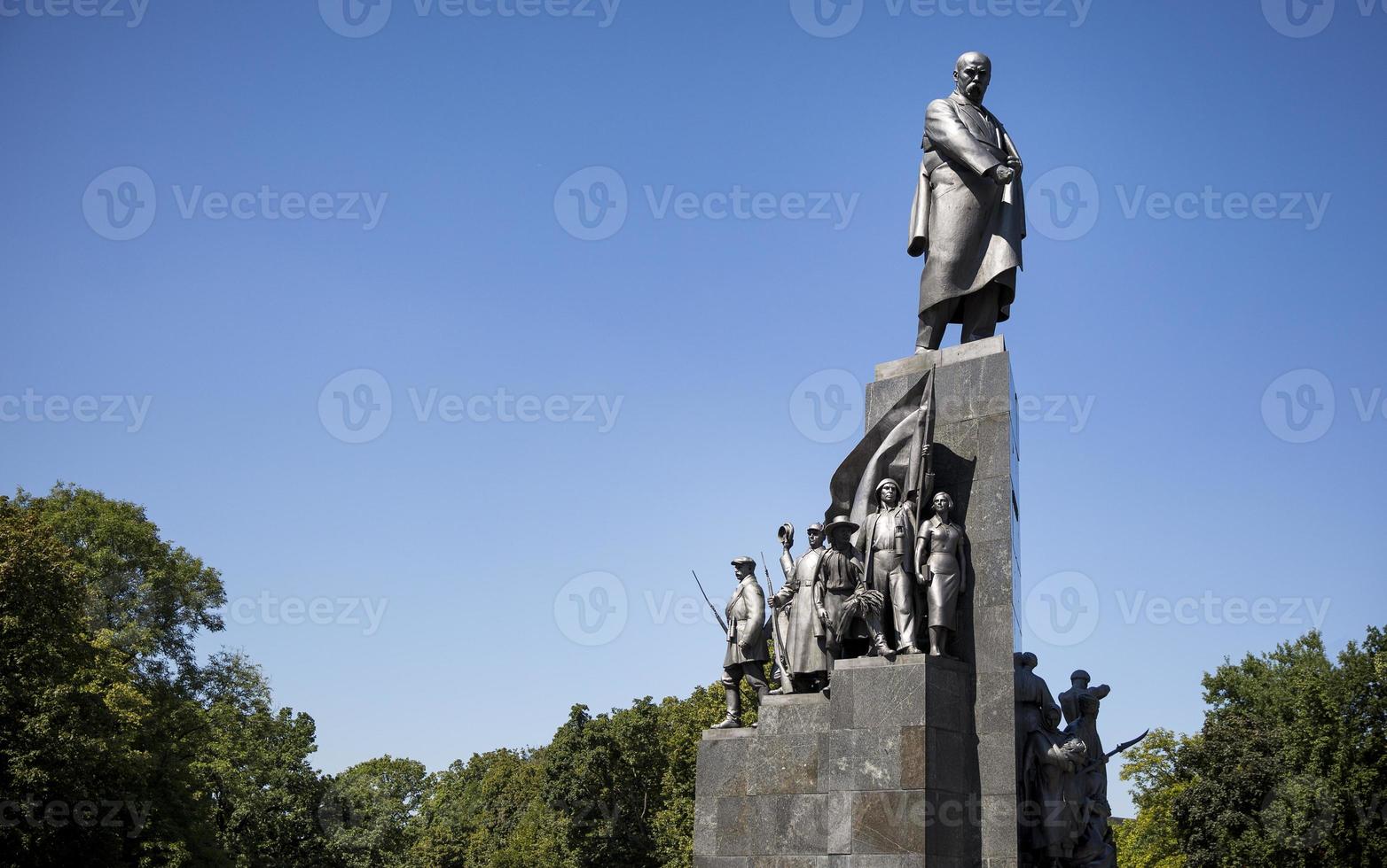 het monument voor taras shevchenko op sumskaya street foto