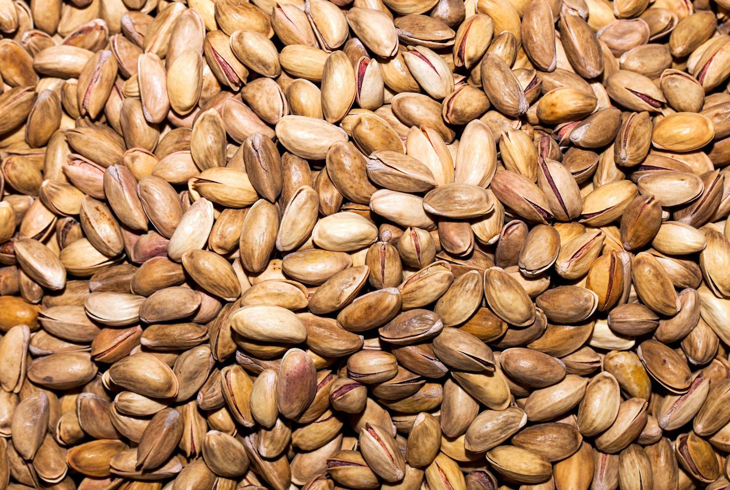 heerlijk en gezond tussendoortje pistachenoten foto