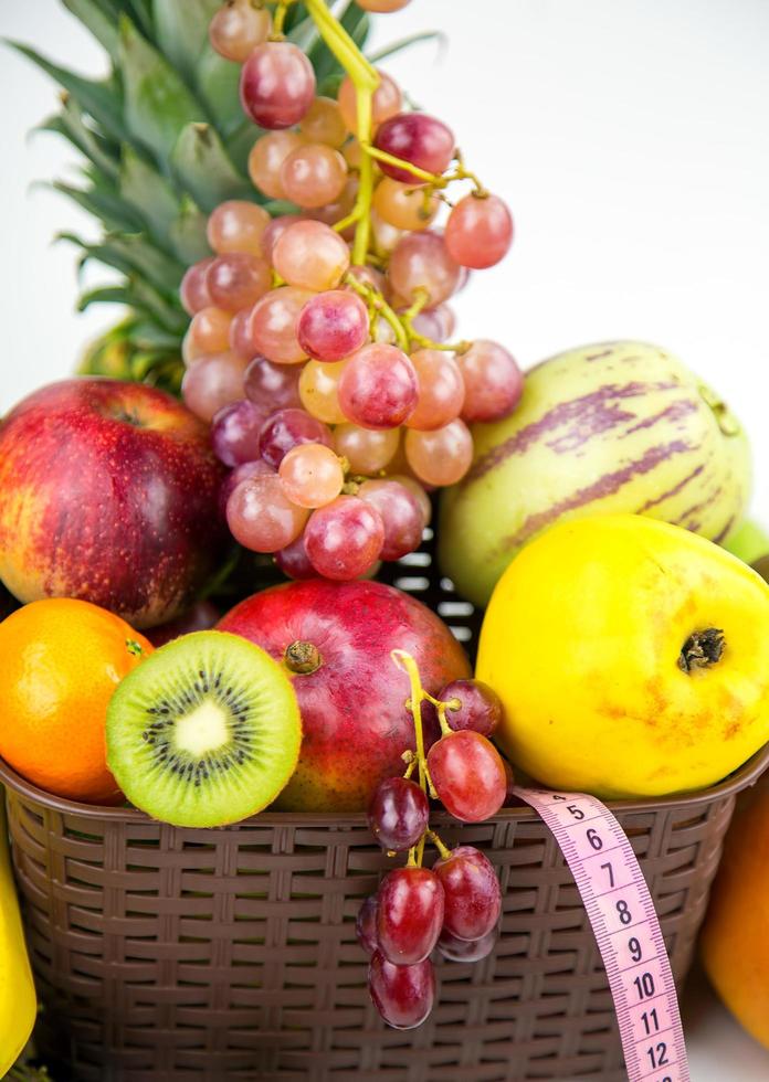 mix van vegetarisch biologisch voedsel fruit foto