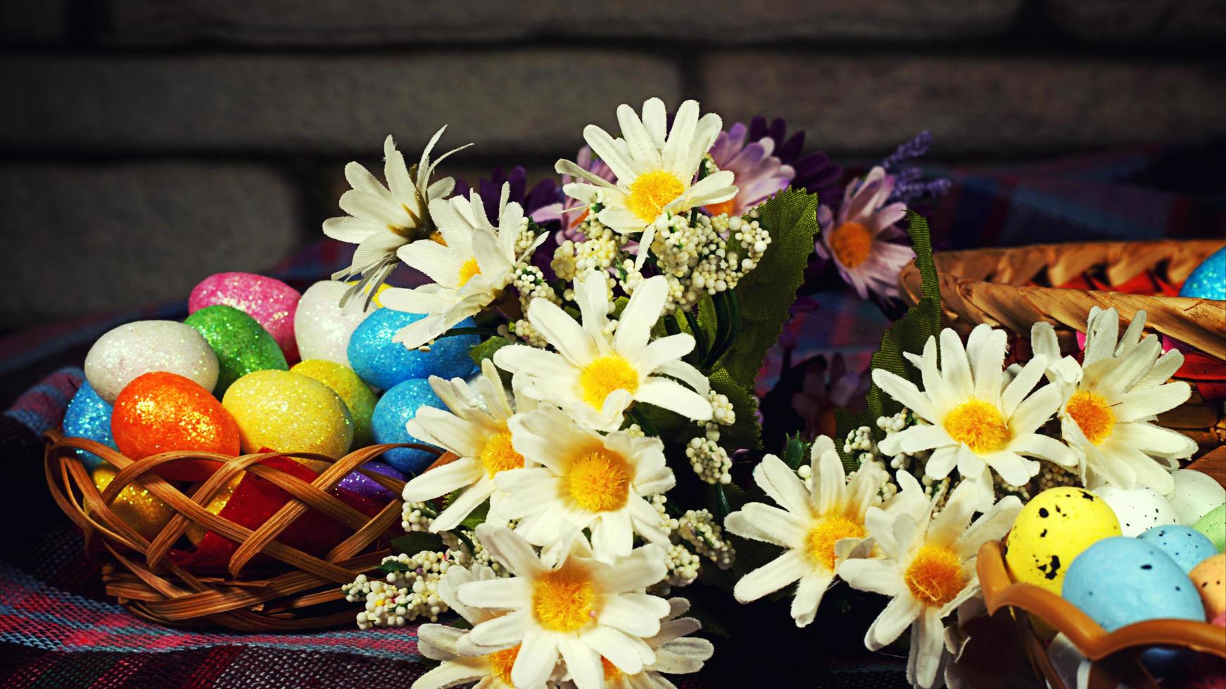 kleurrijke traditionele paaseieren foto