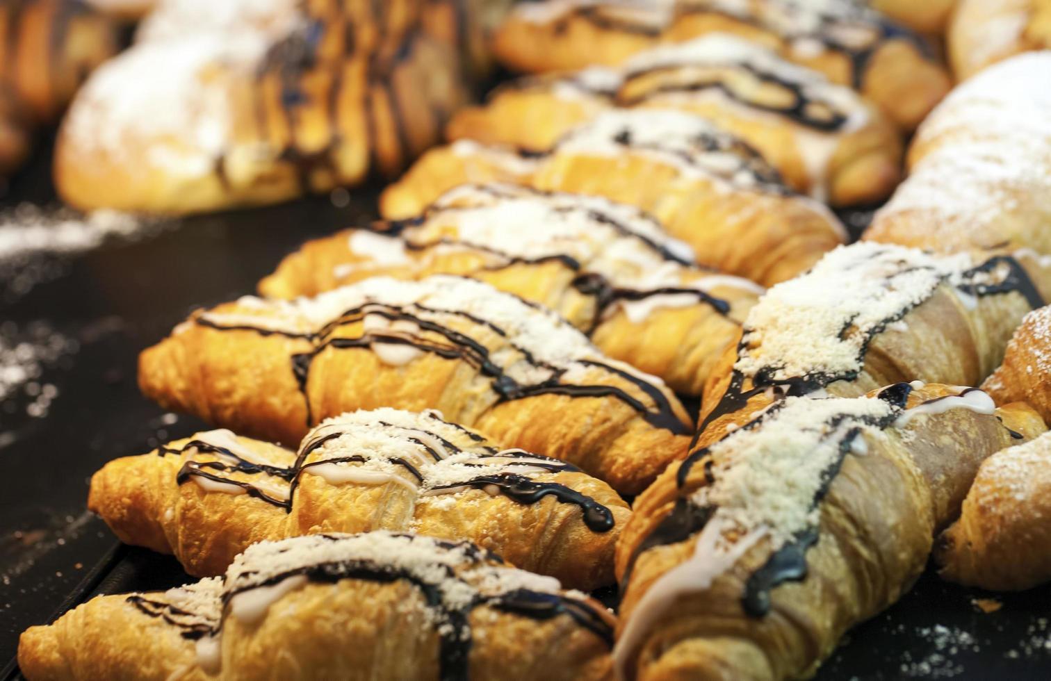 heerlijk gebakken eten mix hartig gebak foto