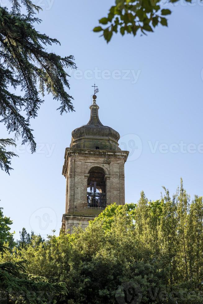 klokkentoren van de kathedraal van Terni foto