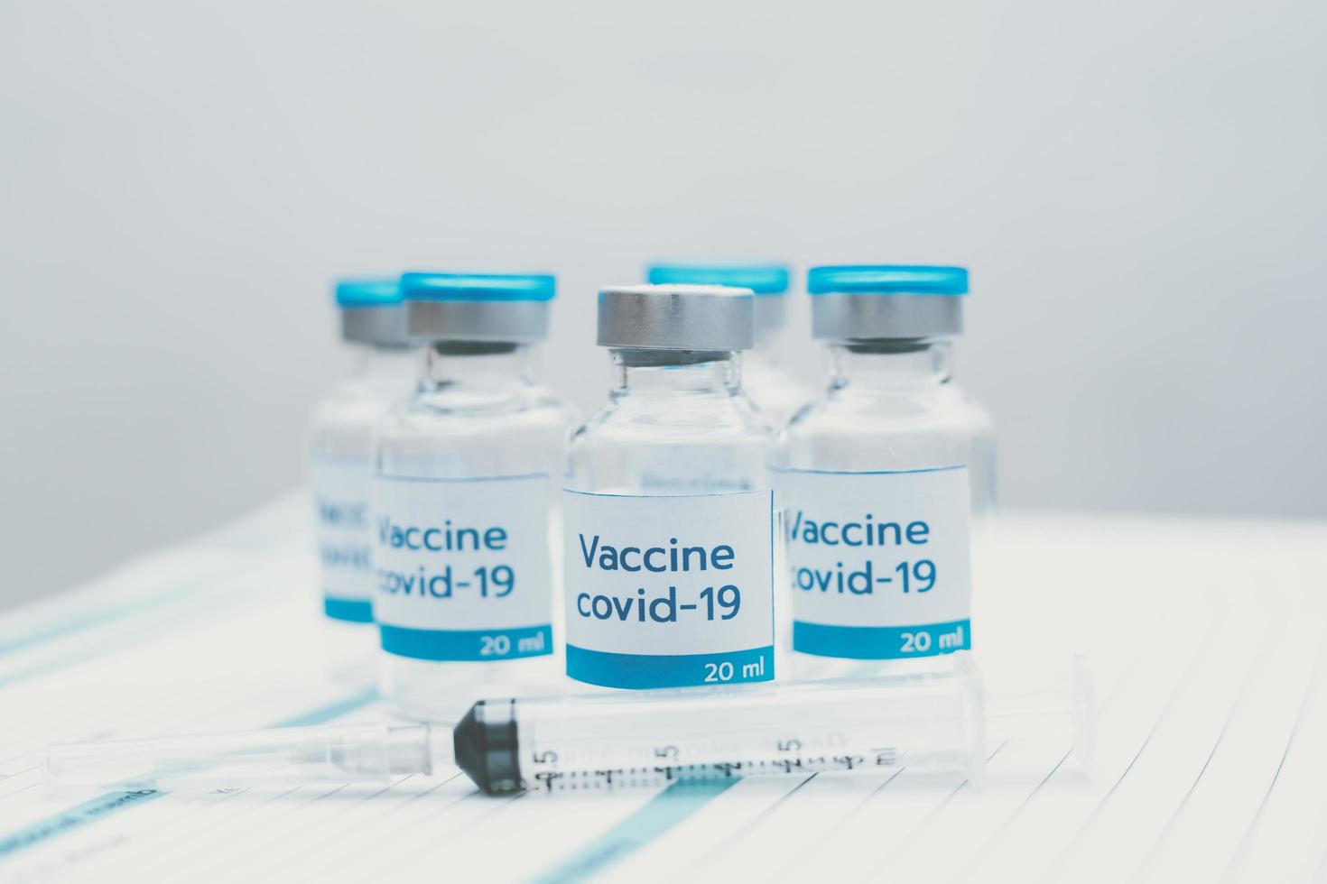 covid-19 vaccin ziekte voorbereiding vaccinatie shot foto