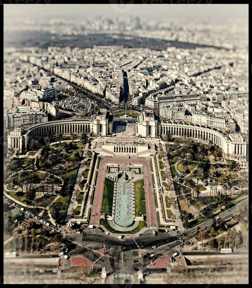 panoramisch visie van tracodeo van de eiffel toren Parijs, Frankrijk foto