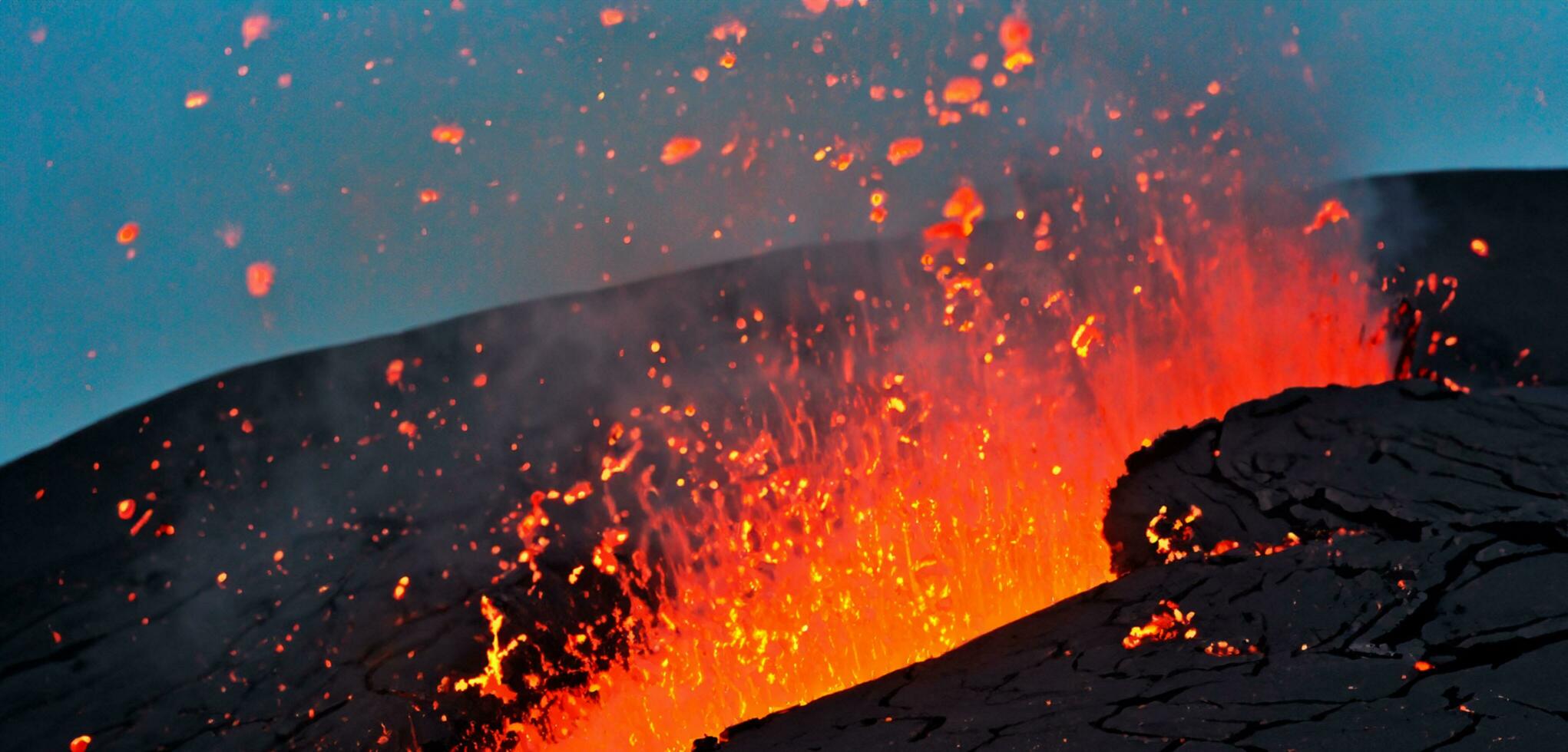 vulkanisch uitbarsting lava materiaal rood lava heet magma foto