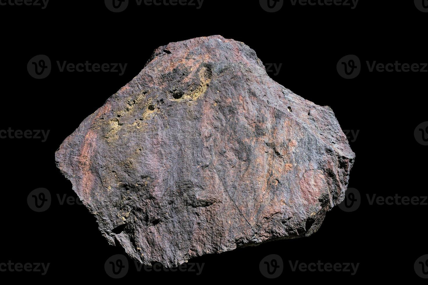 meteoriet geïsoleerd met zwart achtergrond. foto