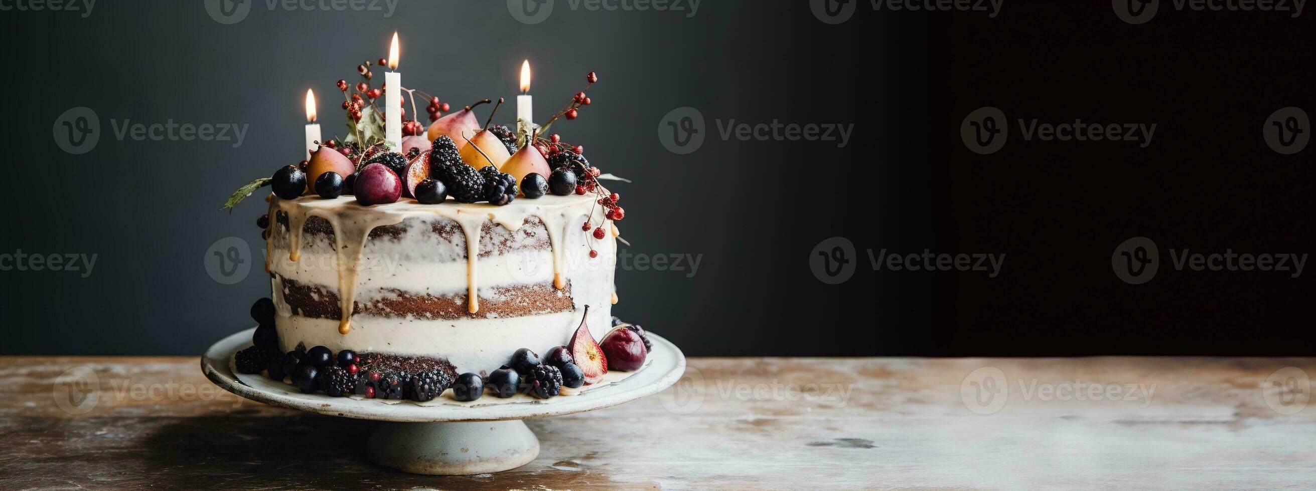 generatief ai, verjaardag mooi taart met bloemen en kaarsen, esthetisch gedempt kleuren foto